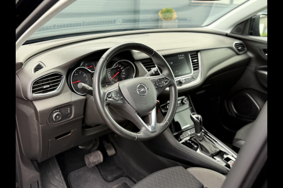 Opel Grandland X 1.2 Turbo Innovation 2e Eigenaar,Trekhaak,Halfleder,131pk,Navi,Clima,Cruise,Camera,Apple Carplay,PDC V+A,Dodehoek Detectie,Nieuwe APK bij Aflevering
