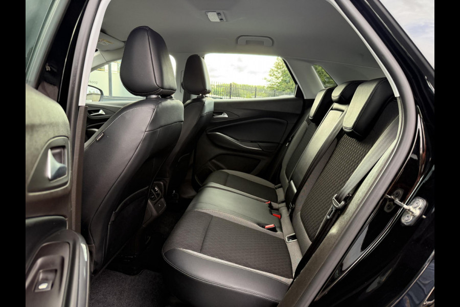 Opel Grandland X 1.2 Turbo Innovation 2e Eigenaar,Trekhaak,Halfleder,131pk,Navi,Clima,Cruise,Camera,Apple Carplay,PDC V+A,Dodehoek Detectie,Nieuwe APK bij Aflevering
