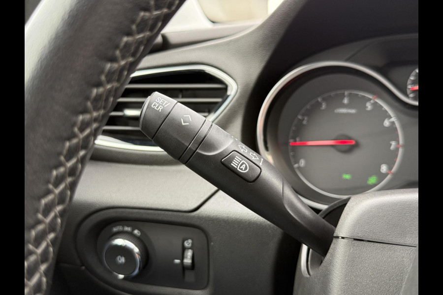 Opel Grandland X 1.2 Turbo Innovation 2e Eigenaar,Trekhaak,Halfleder,131pk,Navi,Clima,Cruise,Camera,Apple Carplay,PDC V+A,Dodehoek Detectie,Nieuwe APK bij Aflevering