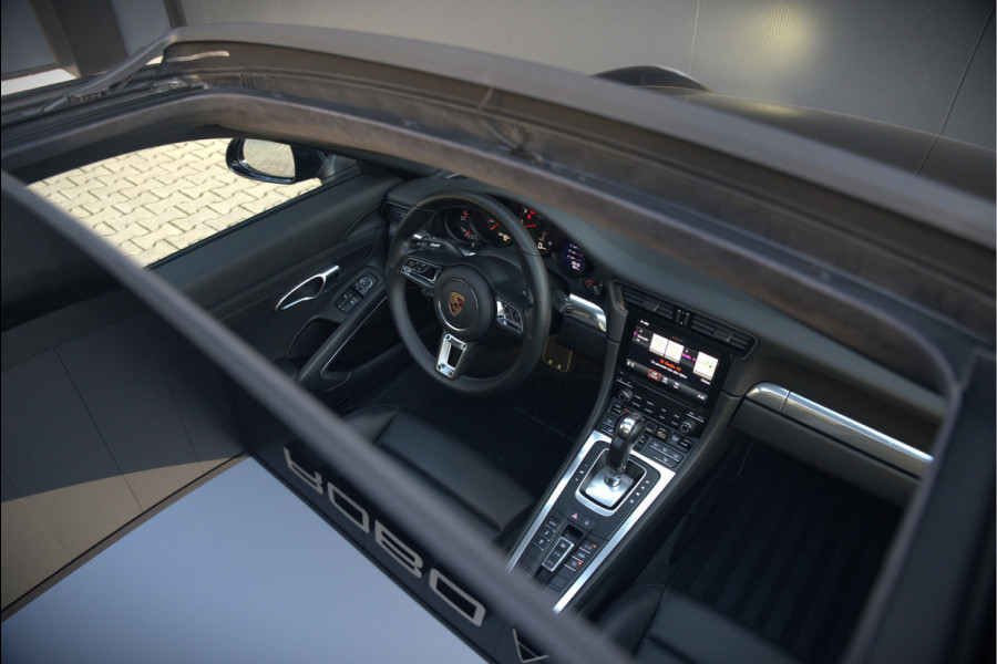 Porsche 911 3.0 Carrera | Panoramadak | Bose | Sport Chrono | Sport Uitlaat | Stoelverwarming | Stuurverwarming | Navigatie | Cruise Control | Leer | Origineel Nederlands | BTW | Parkeersensoren