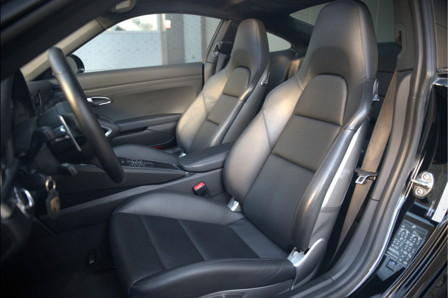 Porsche 911 3.0 Carrera | Panoramadak | Bose | Sport Chrono | Sport Uitlaat | Stoelverwarming | Stuurverwarming | Navigatie | Cruise Control | Leer | Origineel Nederlands | BTW | Parkeersensoren