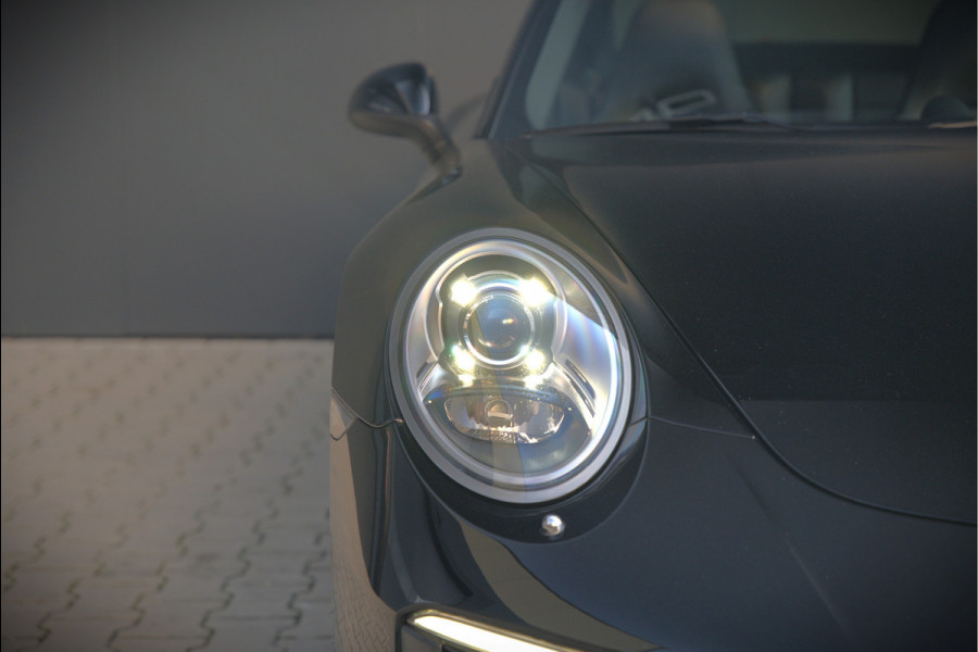 Porsche 911 3.0 Carrera | Panoramadak | Bose | Sport Chrono | Sport Uitlaat | Stoelverwarming | Stuurverwarming | Navigatie | Cruise Control | Leer | Origineel Nederlands | BTW | Parkeersensoren