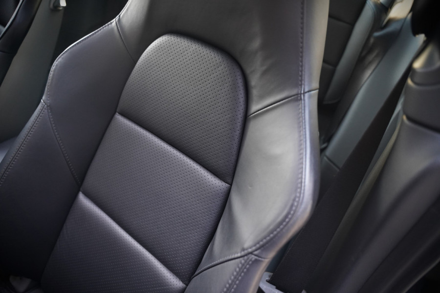 Porsche 911 3.0 Carrera | Panoramadak | Bose | Sport Chrono | Sport Uitlaat | Stoelverwarming | Stuurverwarming | Navigatie | Cruise Control | Leer | Origineel Nederlands | BTW | Parkeersensoren