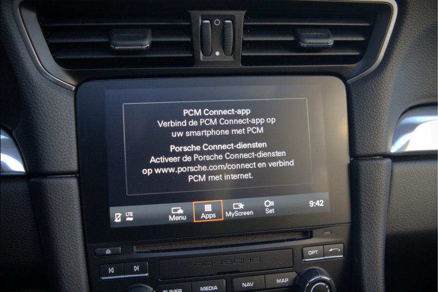Porsche 911 3.0 Carrera | Panoramadak | Bose | Sport Chrono | Sport Uitlaat | Stoelverwarming | Stuurverwarming | Navigatie | Cruise Control | Leer | Origineel Nederlands | BTW | Parkeersensoren