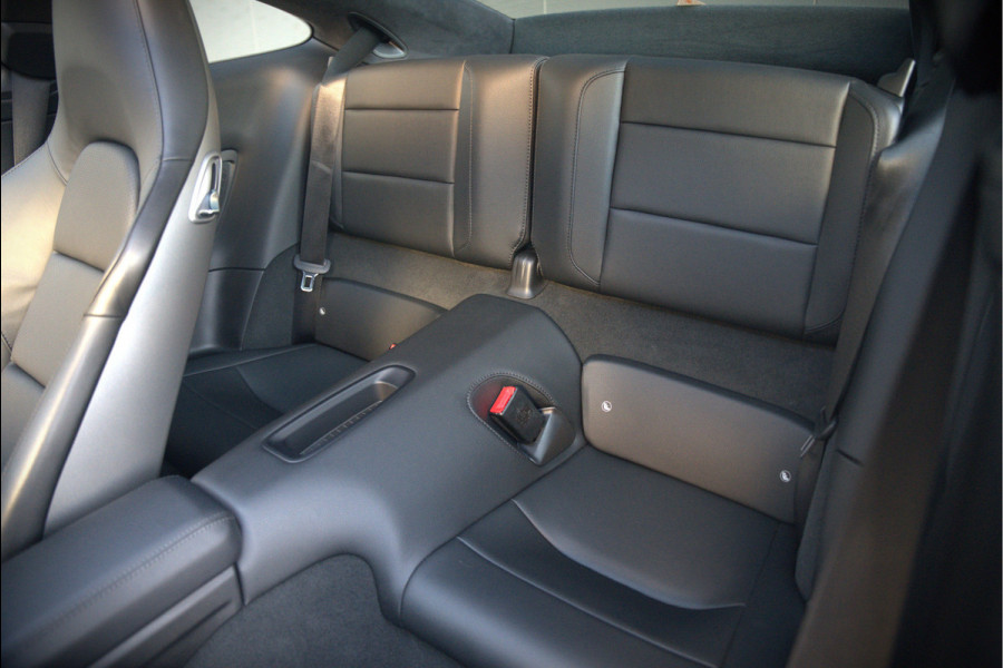 Porsche 911 3.0 Carrera | Panoramadak | Bose | Sport Chrono | Sport Uitlaat | Stoelverwarming | Stuurverwarming | Navigatie | Cruise Control | Leer | Origineel Nederlands | BTW | Parkeersensoren