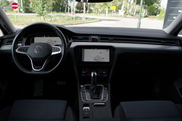 Volkswagen Passat Variant 1.4 TSI PHEV GTE BNS 218 PK, Panoramadak, Trekhaak, Massage, Matrix-LED