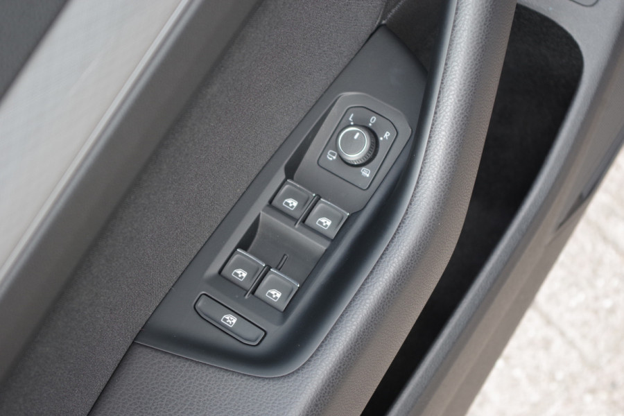 Volkswagen Passat Variant 1.4 TSI PHEV GTE BNS 218 PK, Panoramadak, Trekhaak, Massage, Matrix-LED