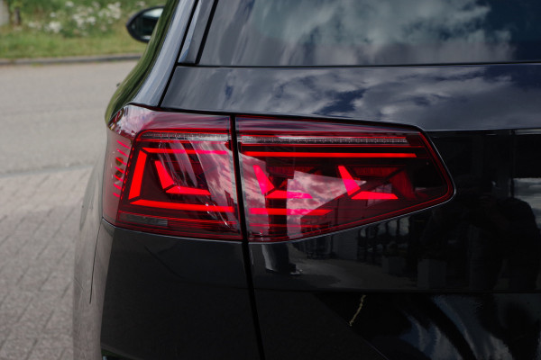 Volkswagen Passat Variant 1.4 TSI PHEV GTE BNS 218 PK, Panoramadak, Trekhaak, Massage, Matrix-LED
