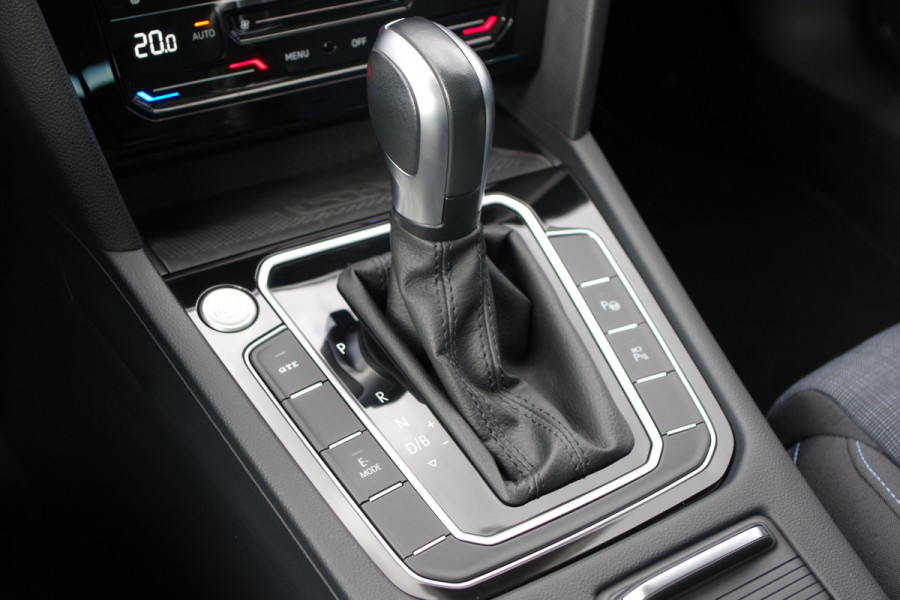 Volkswagen Passat Variant 1.4 TSI PHEV GTE BNS 218 PK, Panoramadak, Trekhaak, Massage, Matrix-LED