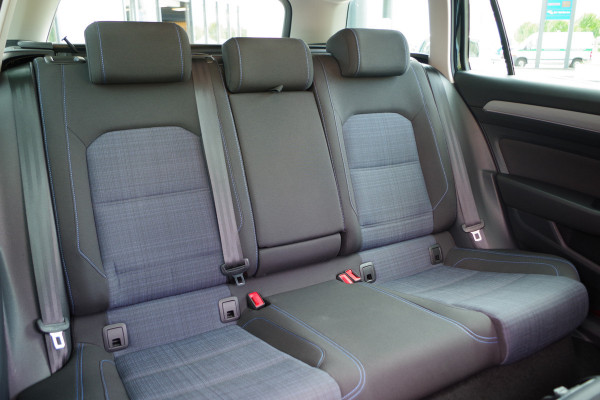 Volkswagen Passat Variant 1.4 TSI PHEV GTE BNS 218 PK, Panoramadak, Trekhaak, Massage, Matrix-LED
