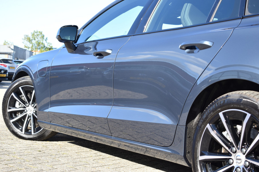 Volvo V60 T6 350PK Plug-in hybrid AWD Plus Dark H&K | Trekhaak | 360 Camera | ACC | Stoel-Stuur verwarming