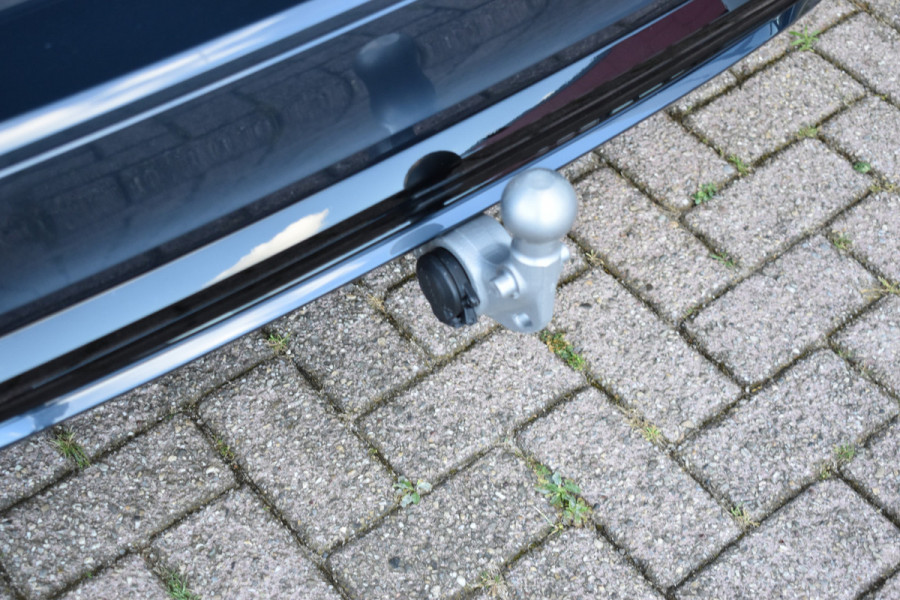 Volvo V60 T6 350PK Plug-in hybrid AWD Plus Dark H&K | Trekhaak | 360 Camera | ACC | Stoel-Stuur verwarming