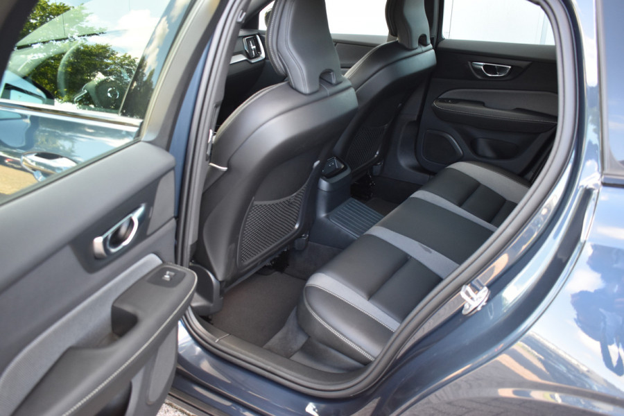 Volvo V60 T6 350PK Plug-in hybrid AWD Plus Dark H&K | Trekhaak | 360 Camera | ACC | Stoel-Stuur verwarming