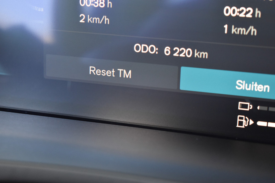 Volvo V60 T6 350PK Plug-in hybrid AWD Plus Dark H&K | Trekhaak | 360 Camera | ACC | Stoel-Stuur verwarming
