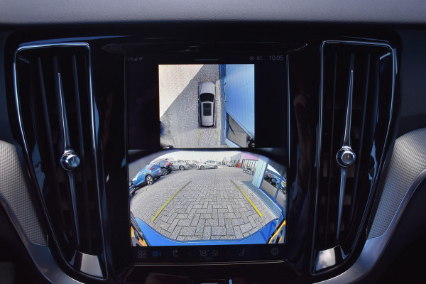 Volvo V60 T6 350PK Plug-in hybrid AWD Plus Dark H&K | Trekhaak | 360 Camera | ACC | Stoel-Stuur verwarming