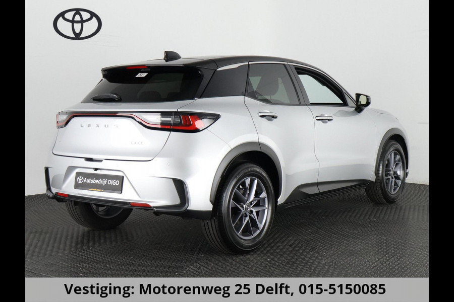 Lexus LBX Business Line Bi-Tone 2WD | Dodehoek detectie | Stuur- & Stoelverwarming | Navigatie | Parkeersensoren