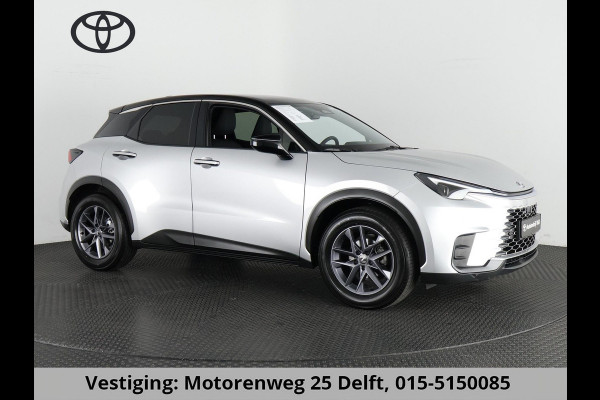 Lexus LBX Business Line Bi-Tone 2WD | Dodehoek detectie | Stuur- & Stoelverwarming | Navigatie | Parkeersensoren