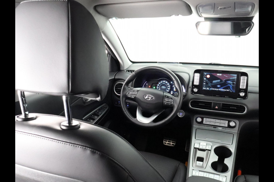 Hyundai Kona EV PREMIUM 204 PK ACCU 94% BEREIK TOT 547 KM! 64Kwh. LEER. NAVI. KEYLESS. FULL OPTION. GARANTIE TOT 2029*