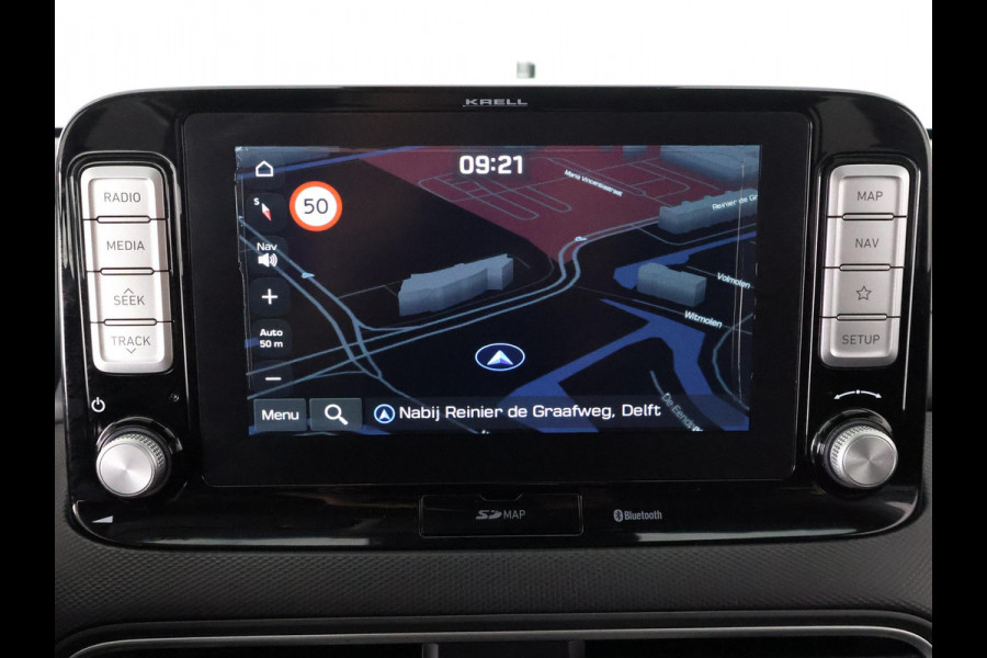 Hyundai Kona EV PREMIUM 204 PK ACCU 94% BEREIK TOT 547 KM! 64Kwh. LEER. NAVI. KEYLESS. FULL OPTION. GARANTIE TOT 2029*