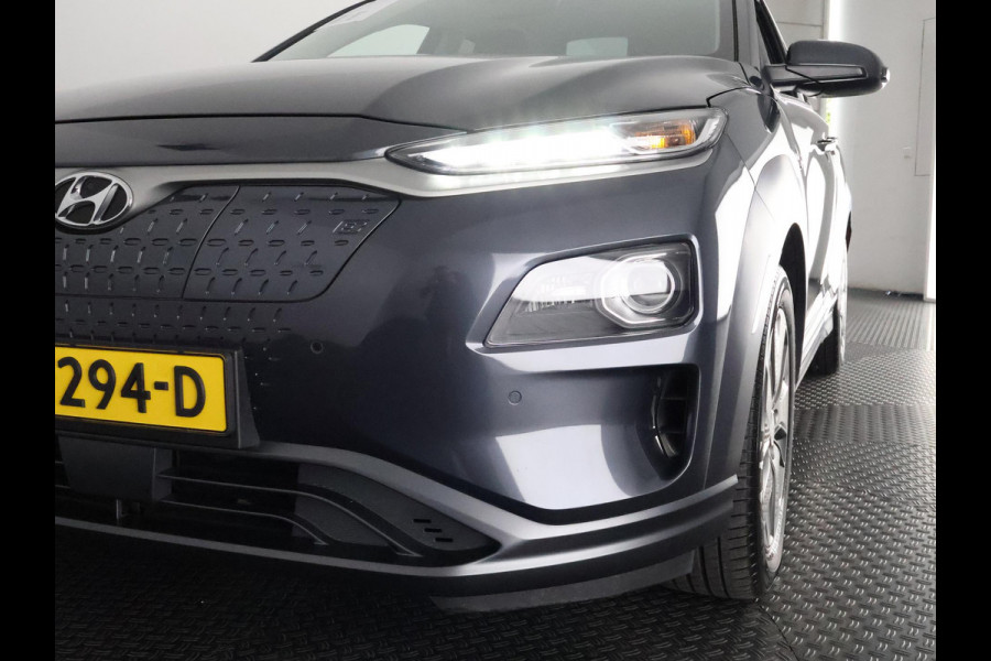 Hyundai Kona EV PREMIUM 204 PK ACCU 94% BEREIK TOT 547 KM! 64Kwh. LEER. NAVI. KEYLESS. FULL OPTION. GARANTIE TOT 2029*