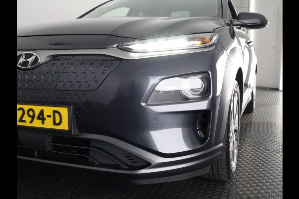 Hyundai Kona EV PREMIUM 204 PK ACCU 94% BEREIK TOT 547 KM! 64Kwh. LEER. NAVI. KEYLESS. FULL OPTION. GARANTIE TOT 2029*