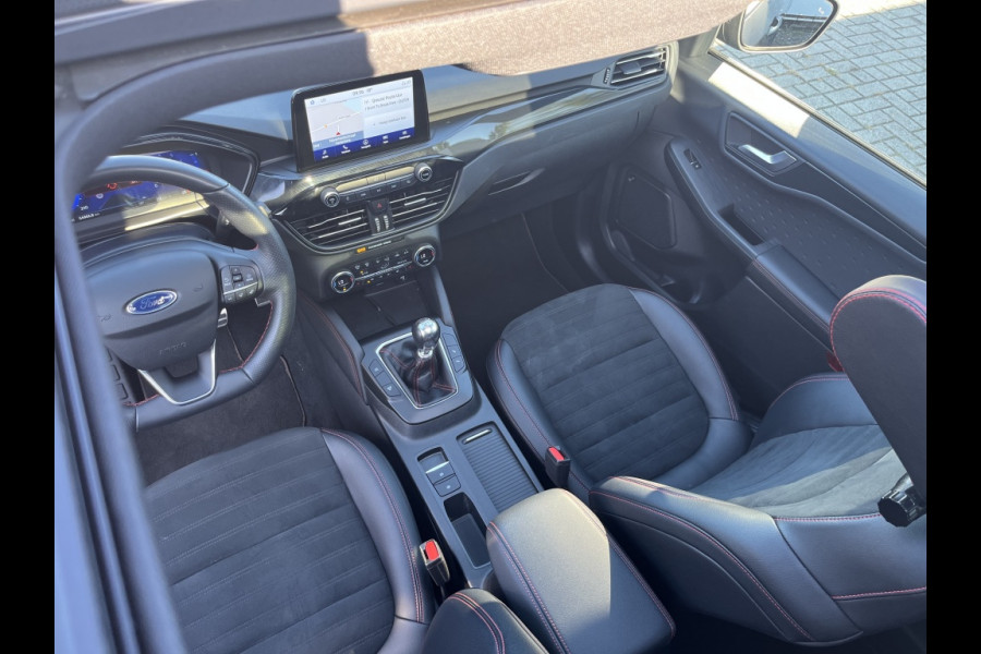 Ford Kuga 1.5 EcoB. ST-Line X *TREKHAAK*WINTERPACK*PAN.DAK*ADATIVE C.C.*CA