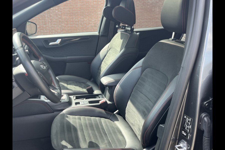 Ford Kuga 1.5 EcoB. ST-Line X *TREKHAAK*WINTERPACK*PAN.DAK*ADATIVE C.C.*CA