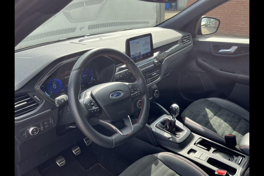 Ford Kuga 1.5 EcoB. ST-Line X *TREKHAAK*WINTERPACK*PAN.DAK*ADATIVE C.C.*CA