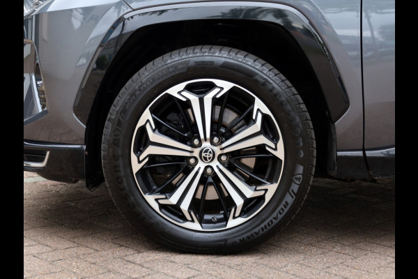 Toyota RAV4 2.5 Plug-in Hybride Bi-Tone+ | Head-up | Panoramadak | Stoelvent