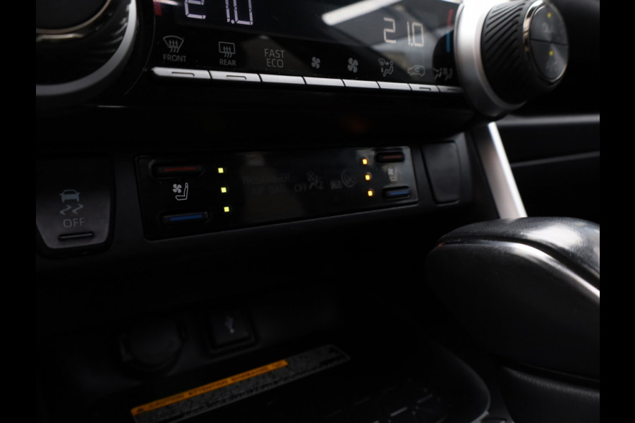Toyota RAV4 2.5 Plug-in Hybride Bi-Tone+ | Head-up | Panoramadak | Stoelvent