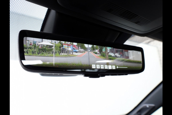 Toyota RAV4 2.5 Plug-in Hybride Bi-Tone+ | Head-up | Panoramadak | Stoelvent