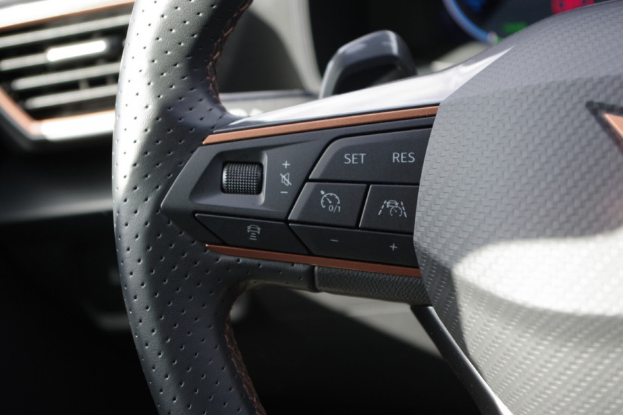 CUPRA Formentor 1.4 TSI e-Hybrid Essential, Carplay, Camera, Adap. Cruise Control