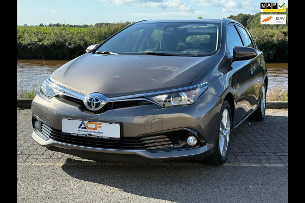 Toyota Auris 1.3 NAVI-CAMERA-TREKHAAK-CLIMA
