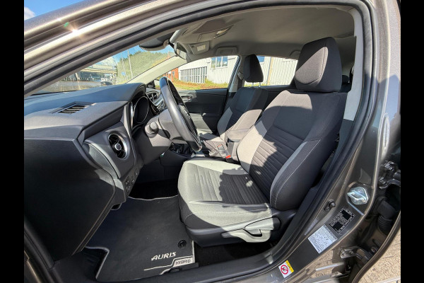 Toyota Auris 1.3 NAVI-CAMERA-TREKHAAK-CLIMA