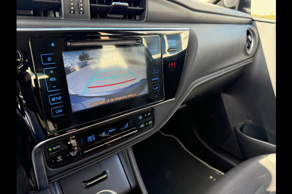 Toyota Auris 1.3 NAVI-CAMERA-TREKHAAK-CLIMA