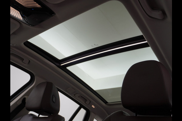 BMW iX3 High Executive 80kWh Leder Adap.Cruise Apple Carplay Android Auto Navi Ecc 360°Camera Panoramaschuifdak Harman&Kardon®SurroundSo Stoelverwarming Parkeer+Achteruitrij assistent Led Origineel Nederlandse Auto Zeer compleet!