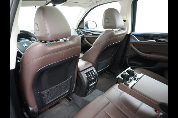 BMW iX3 High Executive 80kWh Leder Adap.Cruise Apple Carplay Android Auto Navi Ecc 360°Camera Panoramaschuifdak Harman&Kardon®SurroundSo Stoelverwarming Parkeer+Achteruitrij assistent Led Origineel Nederlandse Auto Zeer compleet!
