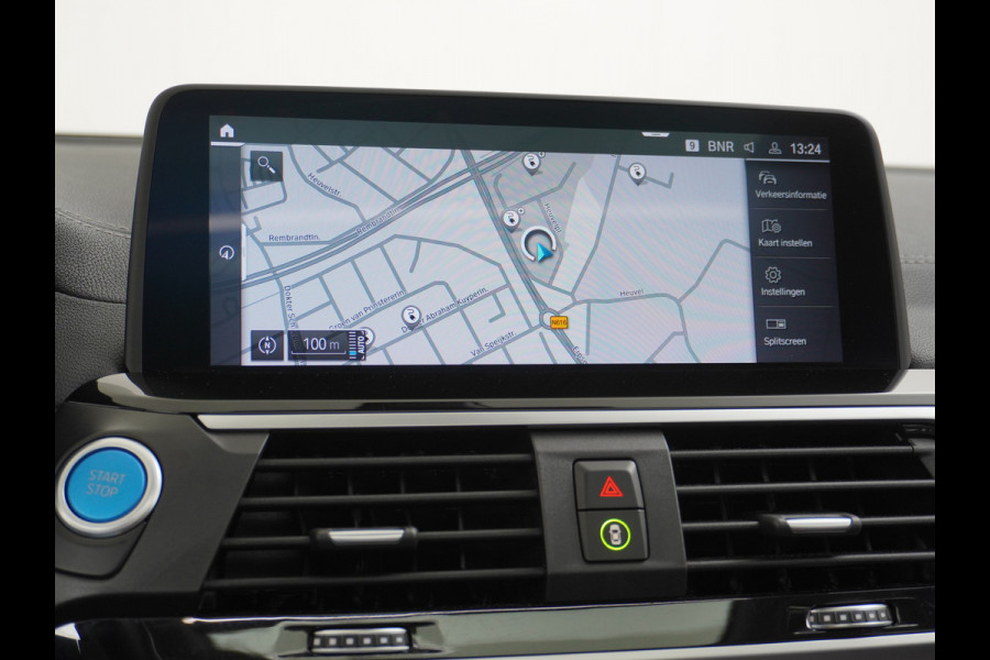 BMW iX3 High Executive 80kWh Leder Adap.Cruise Apple Carplay Android Auto Navi Ecc 360°Camera Panoramaschuifdak Harman&Kardon®SurroundSo Stoelverwarming Parkeer+Achteruitrij assistent Led Origineel Nederlandse Auto Zeer compleet!