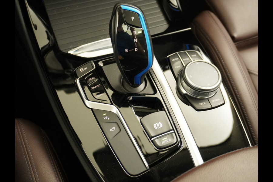 BMW iX3 High Executive 80kWh Leder Adap.Cruise Apple Carplay Android Auto Navi Ecc 360°Camera Panoramaschuifdak Harman&Kardon®SurroundSo Stoelverwarming Parkeer+Achteruitrij assistent Led Origineel Nederlandse Auto Zeer compleet!