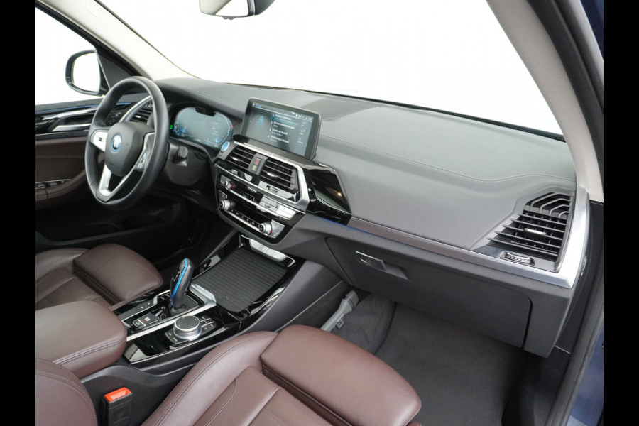 BMW iX3 High Executive 80kWh Leder Adap.Cruise Apple Carplay Android Auto Navi Ecc 360°Camera Panoramaschuifdak Harman&Kardon®SurroundSo Stoelverwarming Parkeer+Achteruitrij assistent Led Origineel Nederlandse Auto Zeer compleet!