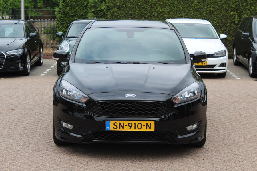 Ford Focus 1.0 ST-Line / Camera / Navigatie / Parkeerhulp achter / Cruise Control / Stoelverwarming
