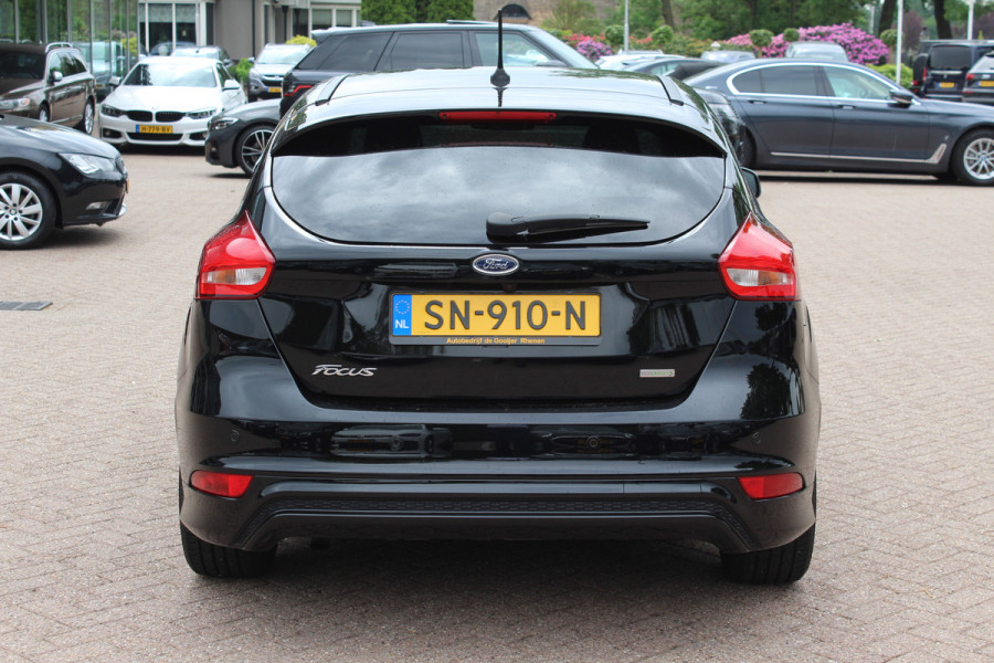 Ford Focus 1.0 ST-Line / Camera / Navigatie / Parkeerhulp achter / Cruise Control / Stoelverwarming