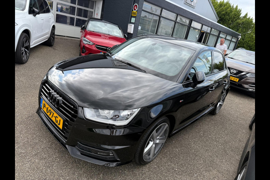 Audi A1 Sportback 1.0 TFSI Sport S line Edition 17'' BLACK-LINE NAVI/ECC/PDC/DSG///