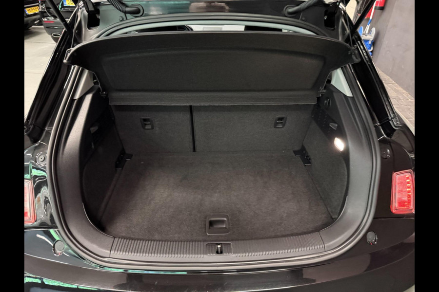 Audi A1 Sportback 1.0 TFSI Sport S line Edition 17'' BLACK-LINE NAVI/ECC/PDC/DSG///