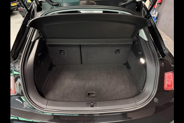 Audi A1 Sportback 1.0 TFSI Sport S line Edition 17'' BLACK-LINE NAVI/ECC/PDC/DSG///
