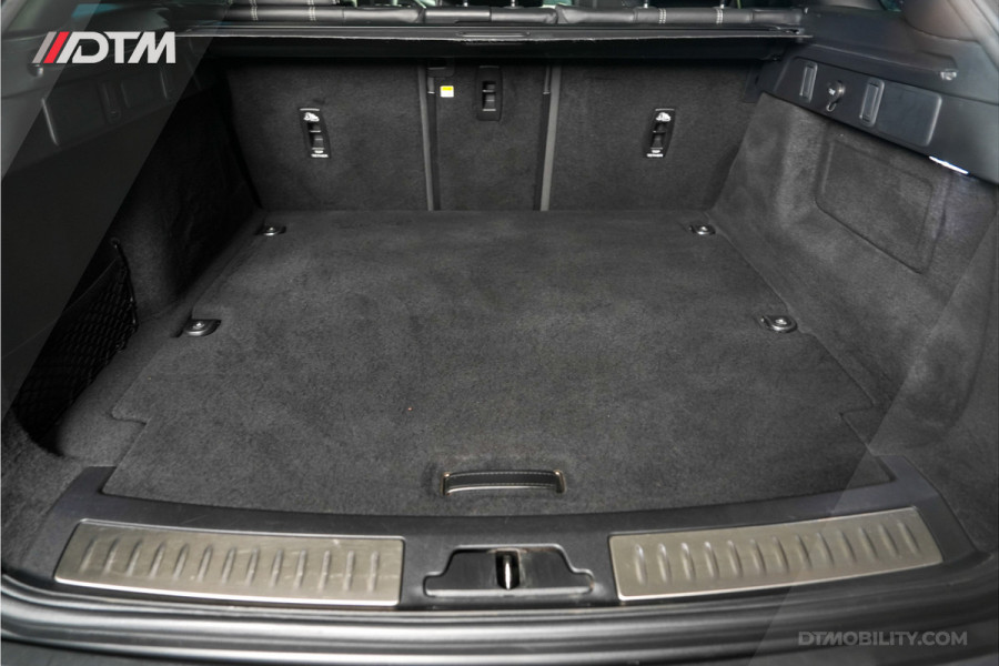 Land Rover Range Rover Velar 2.0 P400e | Panoramadak | Lederen Bekleding | 3D Camera | Meridian Audio |