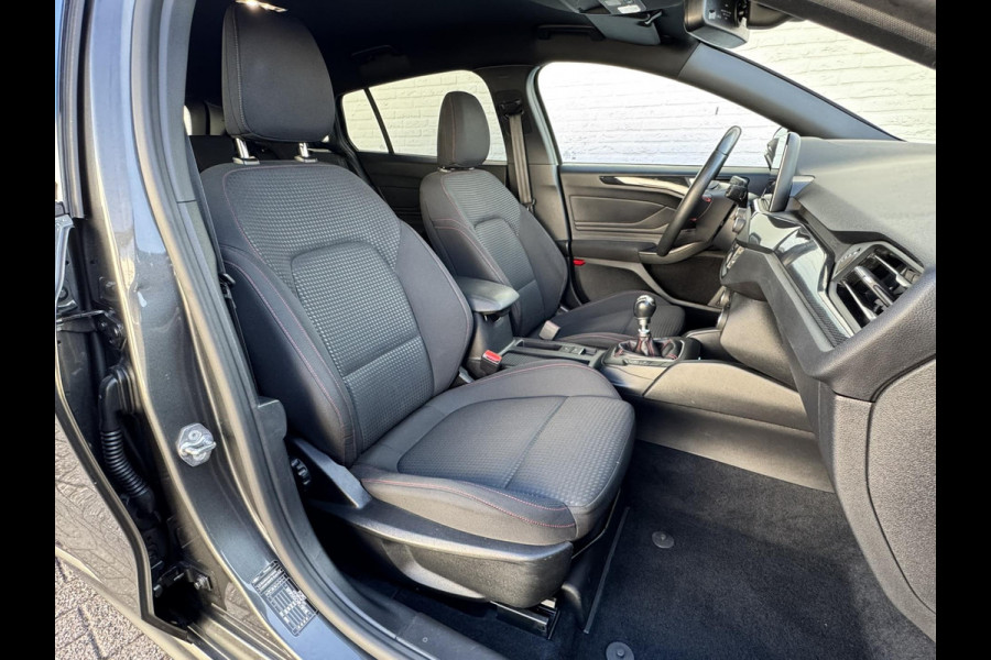 Ford FOCUS Wagon 1.0 EcoBoost Hybrid Active X Business Cruise control Climate control Stoel/Stuurverwarming Apple / Android Camera
