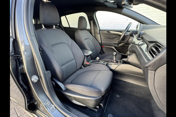 Ford FOCUS Wagon 1.0 EcoBoost Hybrid Active X Business Cruise control Climate control Stoel/Stuurverwarming Apple / Android Camera