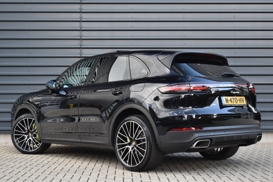 Porsche Cayenne 3.0 E-Hybrid 462pk | Panoramadak | Sport Chrono | 22'' RS Spyder Design | PASM | Orig. NL |