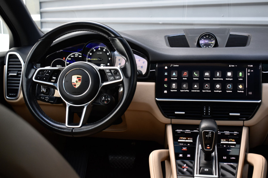 Porsche Cayenne 3.0 E-Hybrid 462pk | Panoramadak | Sport Chrono | 22'' RS Spyder Design | PASM | Orig. NL |